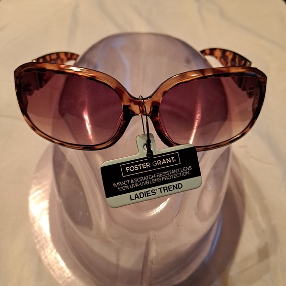 Foster Grant Accessories - NEW Foster Grant CL36-44640FGX201 Brown Tortoise & Gold Women's Sunglasses